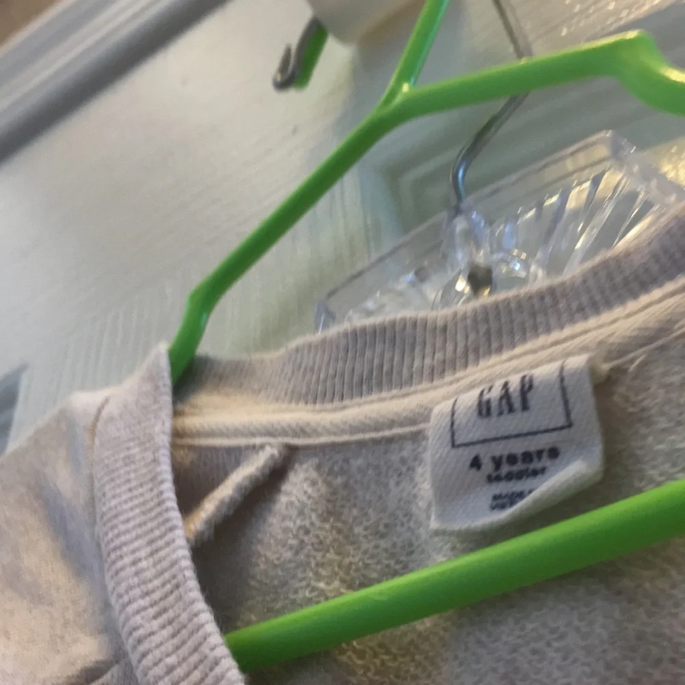 Girls gap tee 4